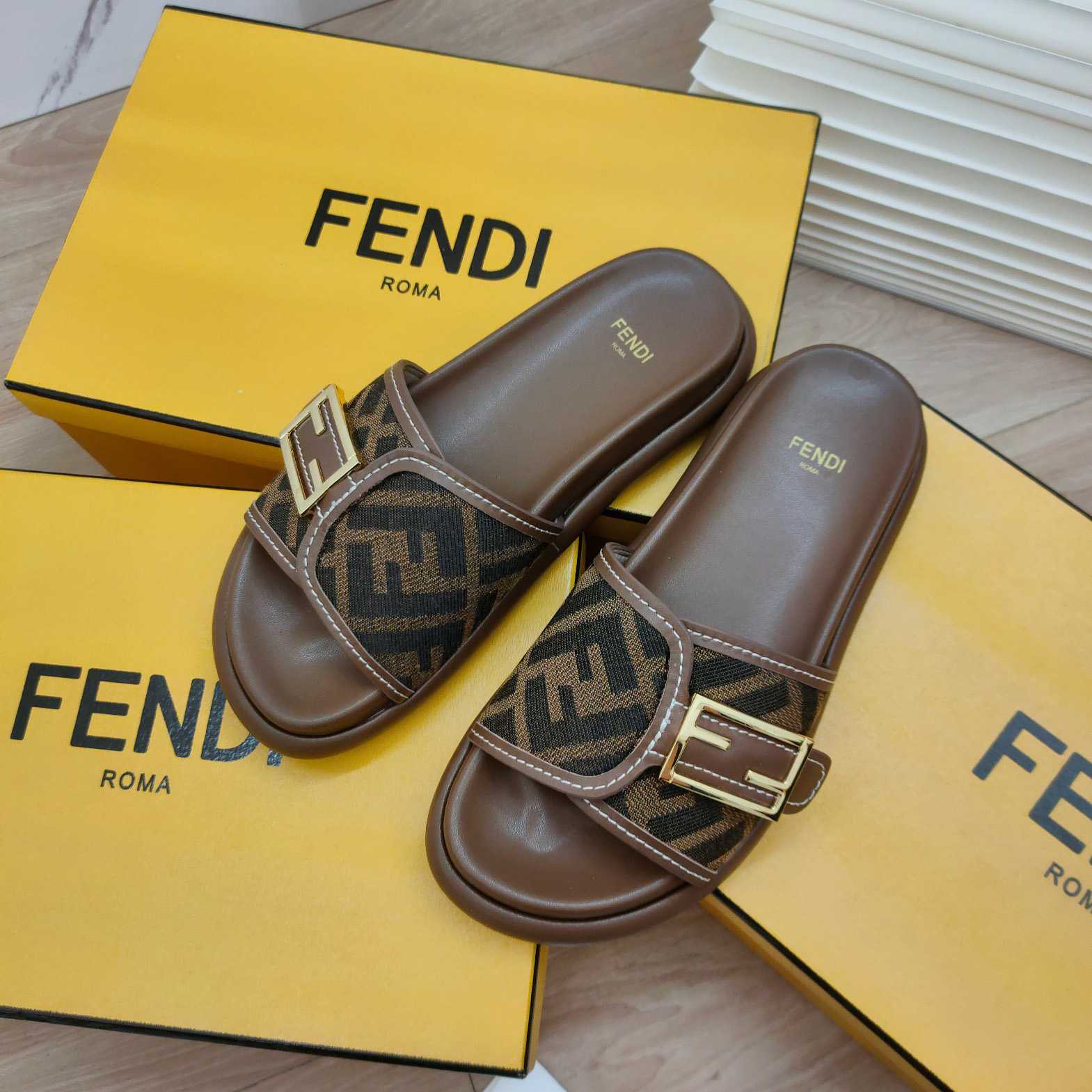 Fendi Feel Brown Fabric Slides - EUR FASHION