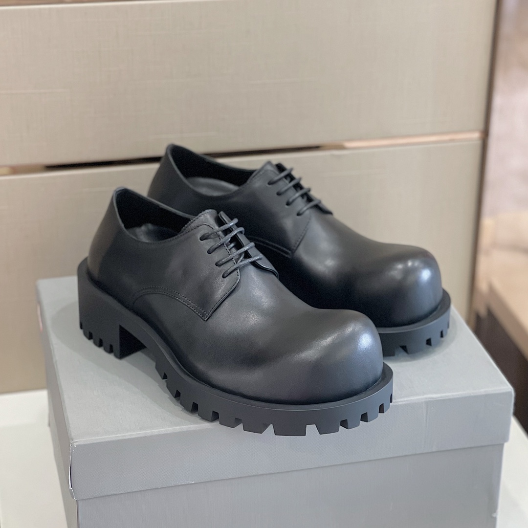 Balenciaga Men's Rhino Derby In Black  - EUR FASHION