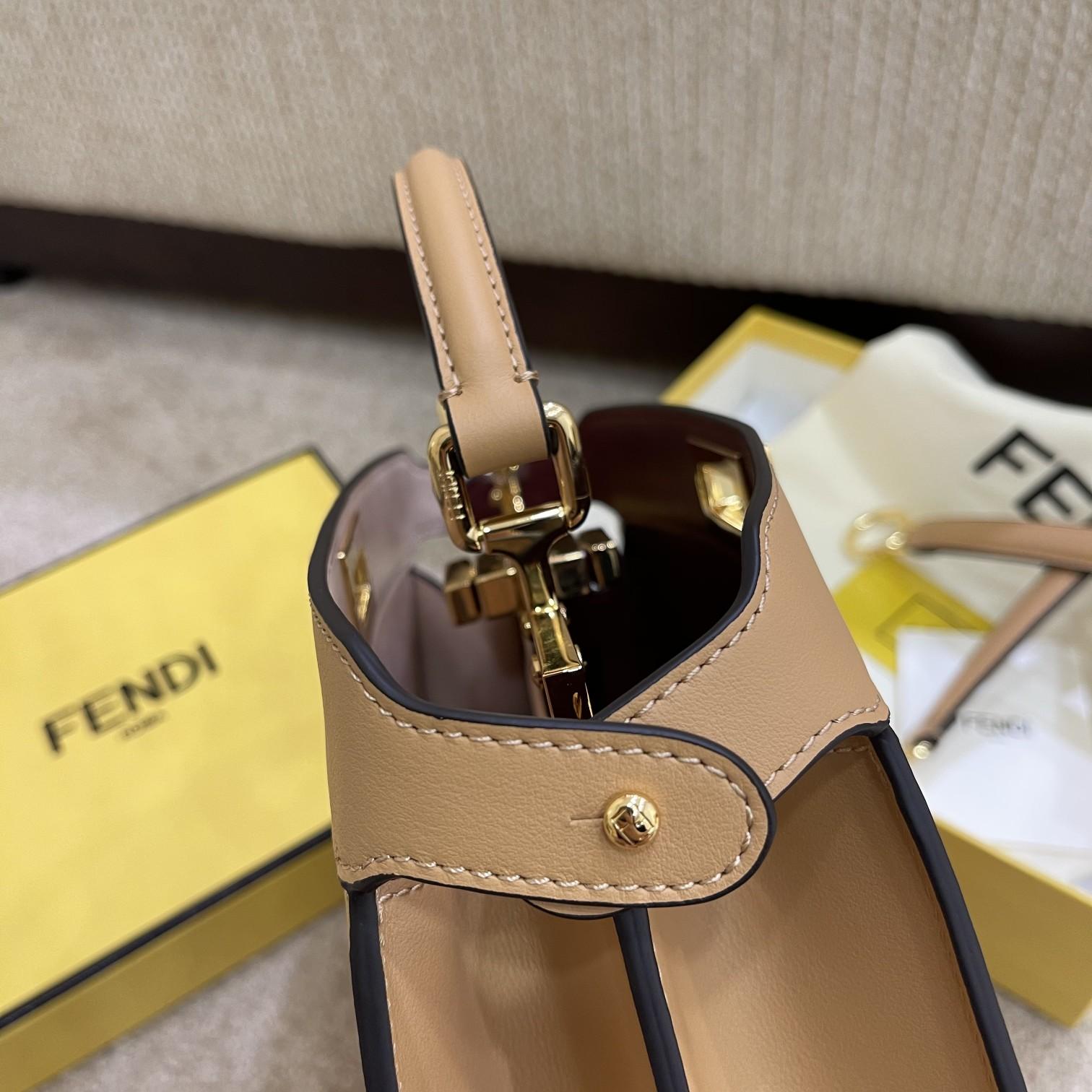 Fendi Peekaboo Iseeu Small Beige Leather Bag - EUR FASHION