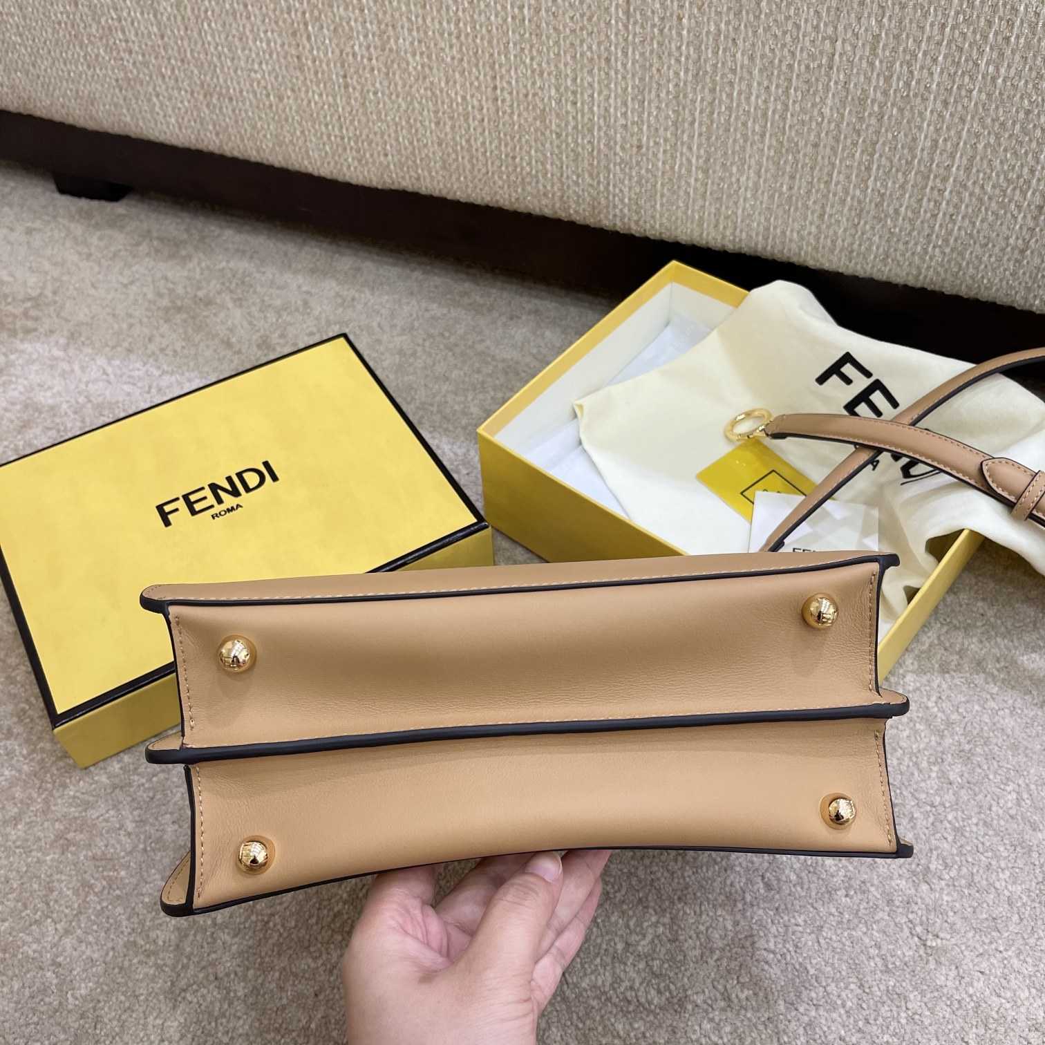 Fendi Peekaboo Iseeu Small Beige Leather Bag - EUR FASHION