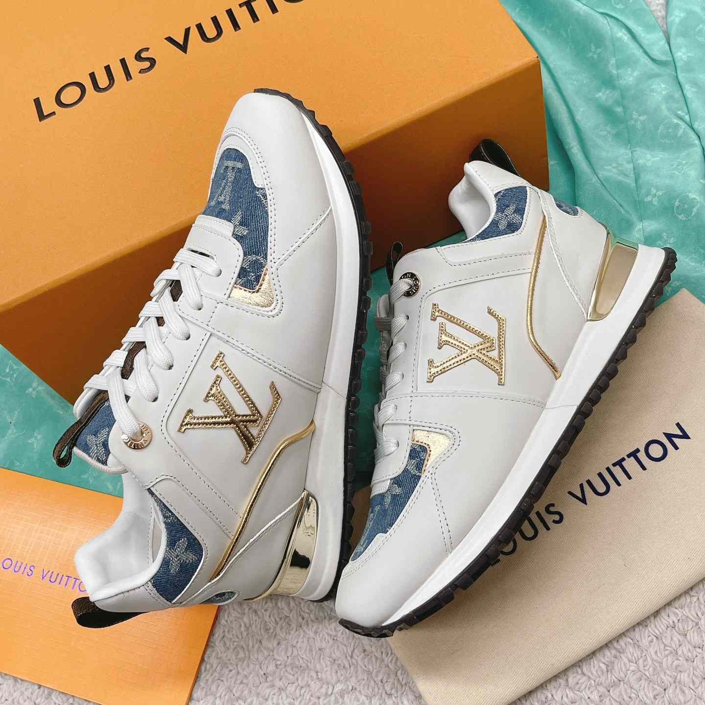 Louis Vuitton Run Away Sneaker   (upon uk size)   - EUR FASHION