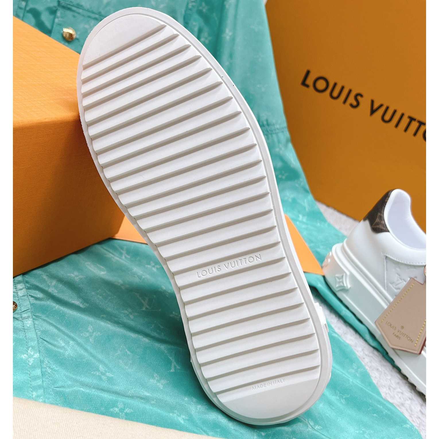 Louis Vuitton Time Out Sneaker (upon uk size)  1ABHRY - EUR FASHION