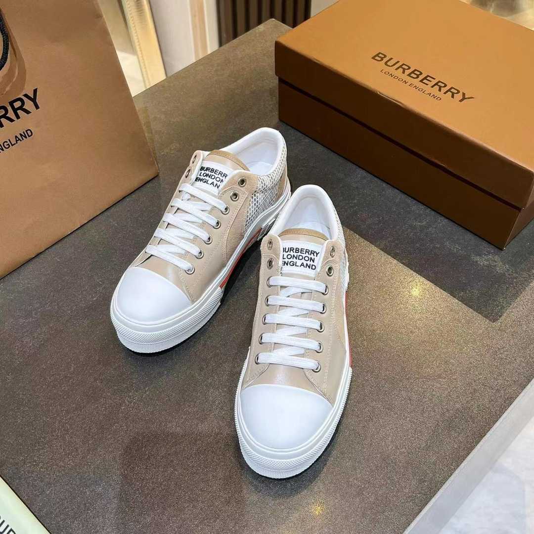 Burberry Low-Top Sneakers - EUR FASHION