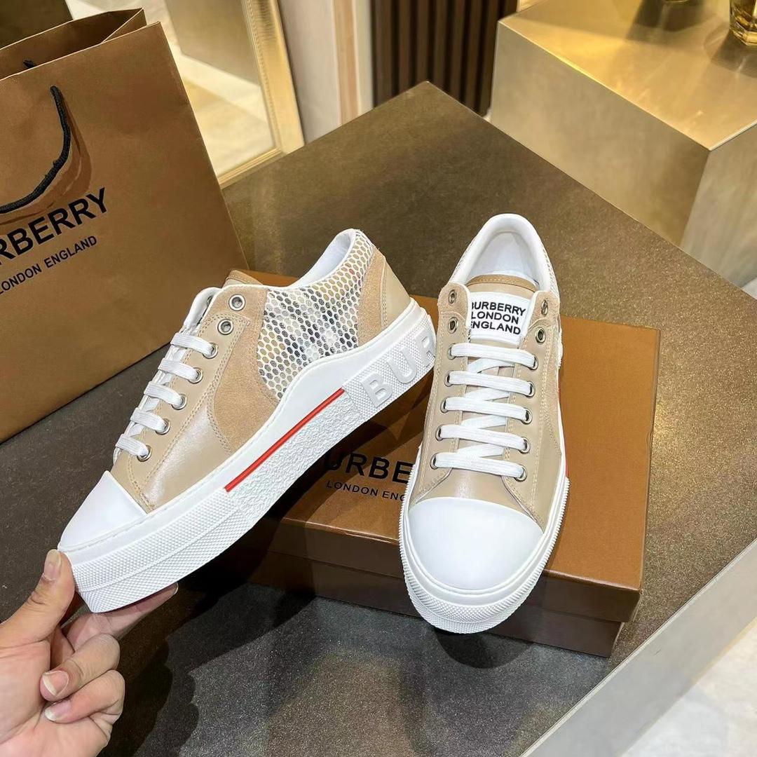 Burberry Low-Top Sneakers - EUR FASHION