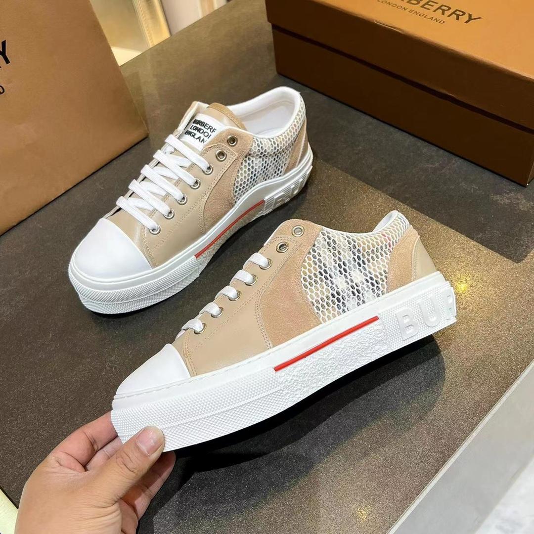 Burberry Low-Top Sneakers - EUR FASHION