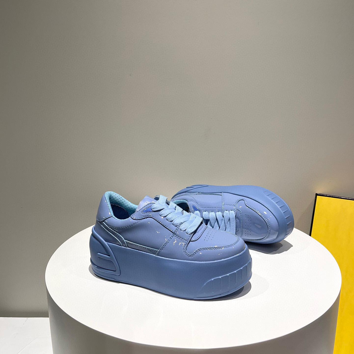 Fendi Fashion Show Blue Leather Low-Tops Sneaker  - EUR FASHION