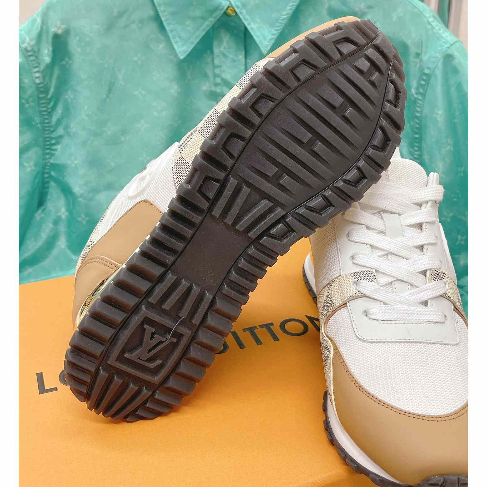 Louis Vuitton Run Away Sneaker   (upon uk size)  1AAWFD - EUR FASHION