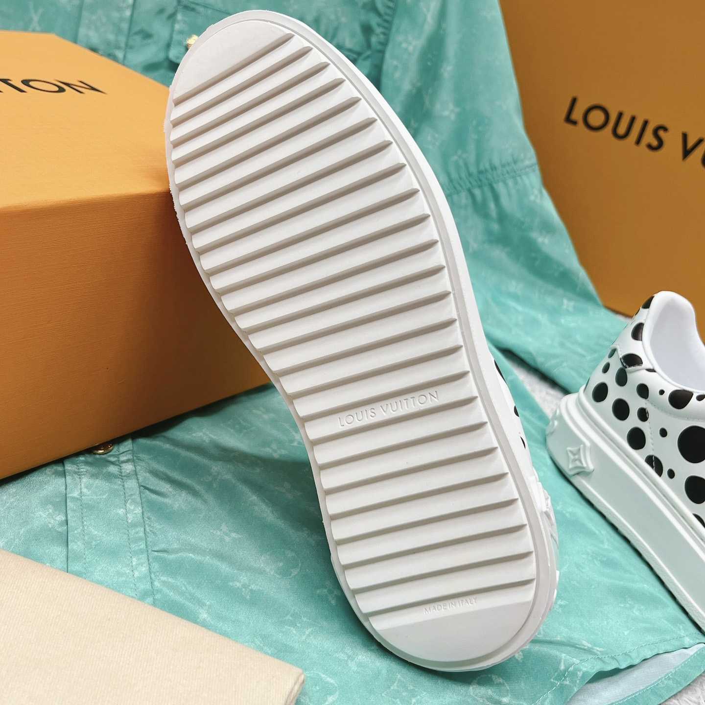 Louis Vuitton Time Out Sneaker (upon uk size)  1AB9VH - EUR FASHION