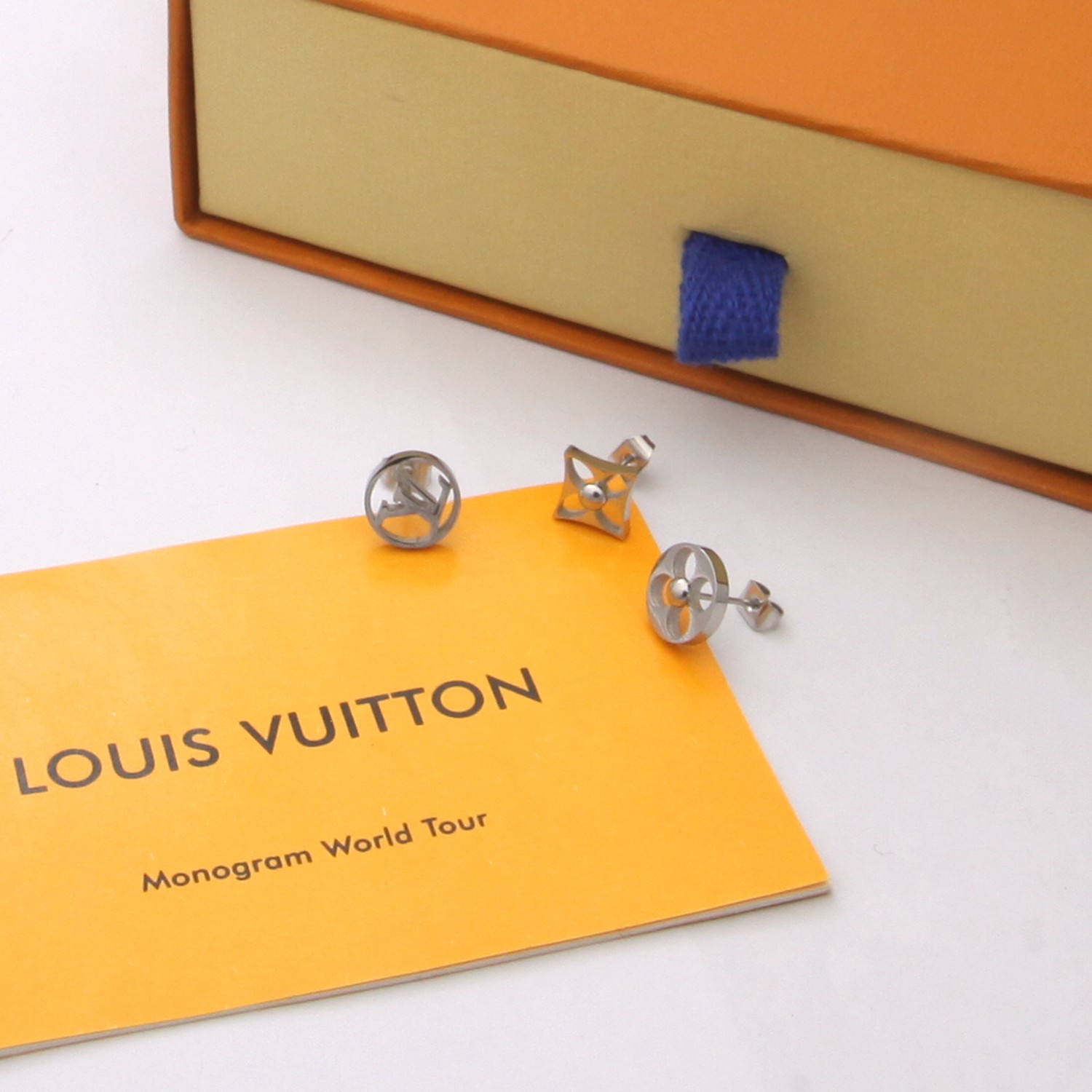 Louis Vuitton Crazy in Lock Earrings Set   M00395 - EUR FASHION