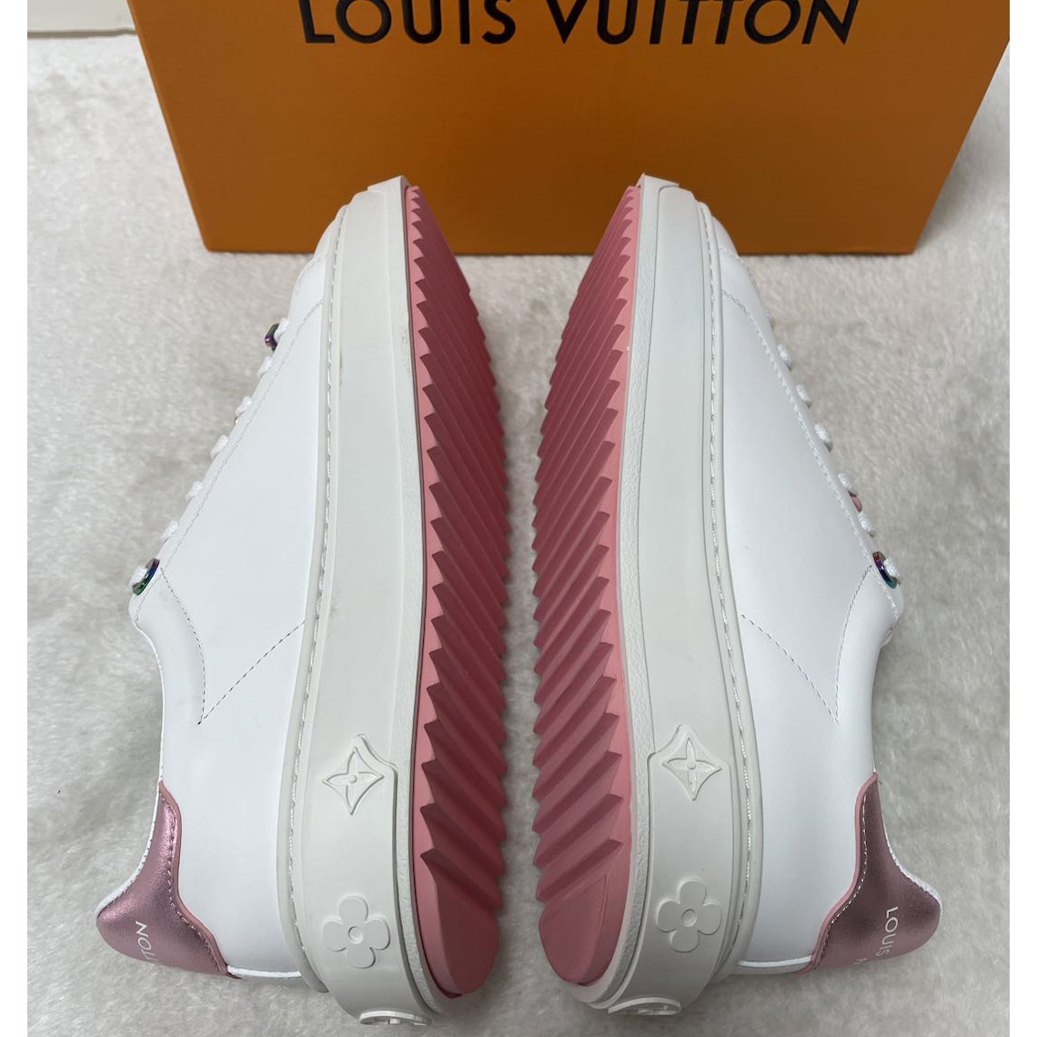 Louis Vuitton Time Out Sneaker (upon uk size)      - EUR FASHION