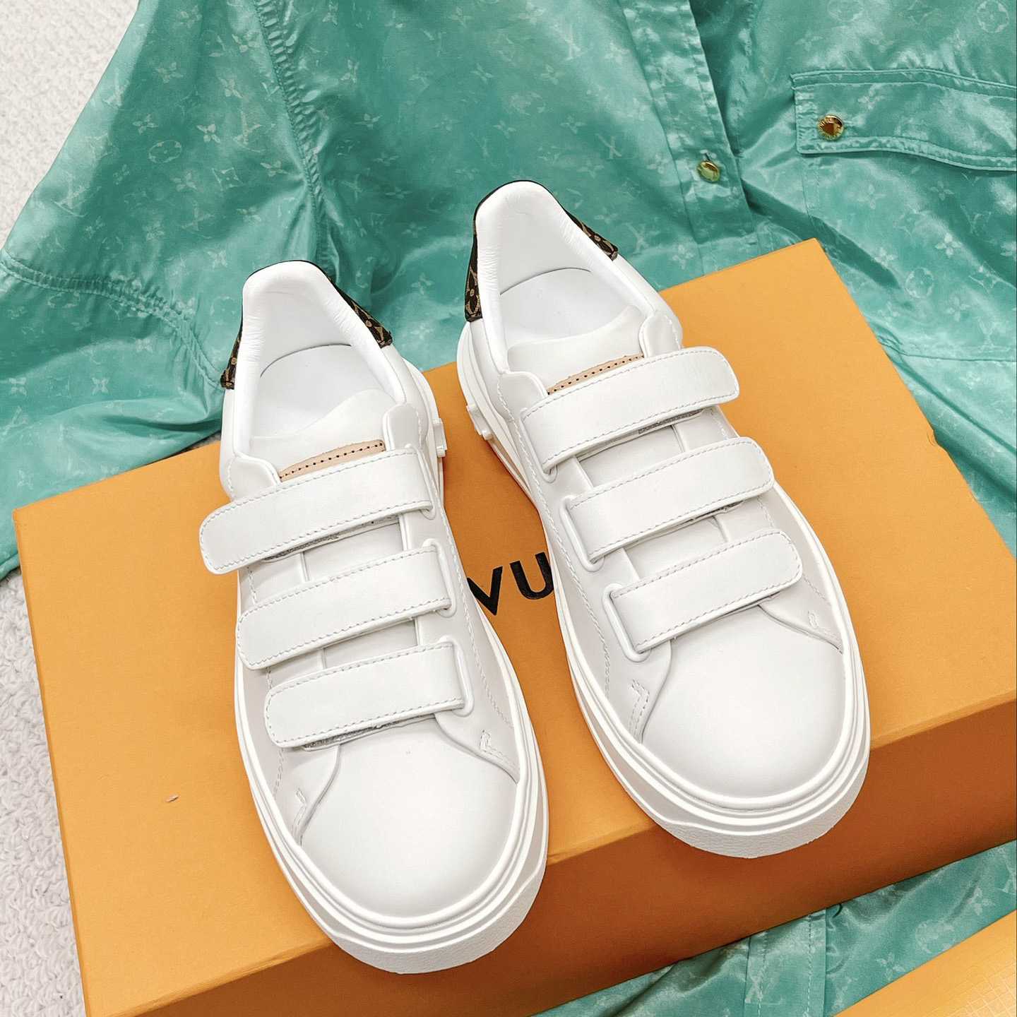 Louis Vuitton Time Out Sneaker (upon uk size)  1AAF7J      - EUR FASHION