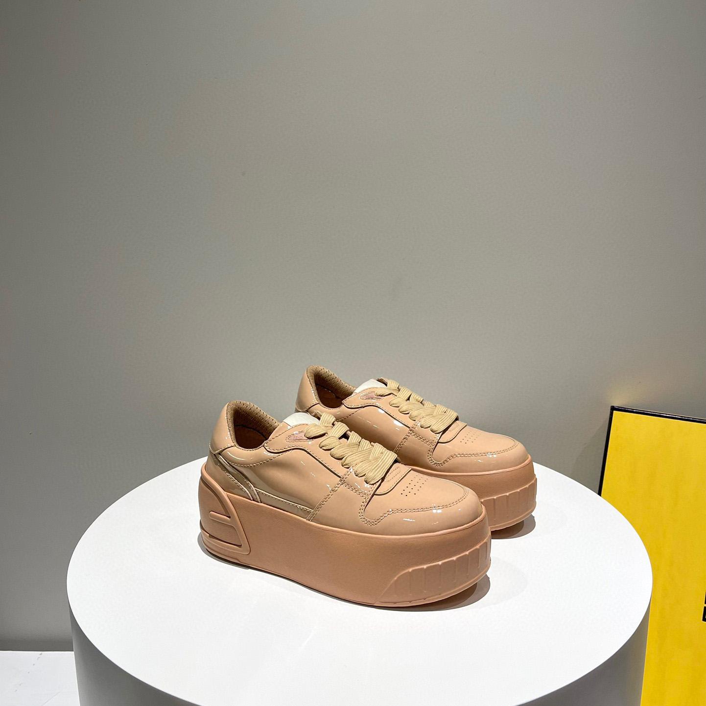 Fendi Fashion Show Beige Leather Low-Tops Sneaker  - EUR FASHION