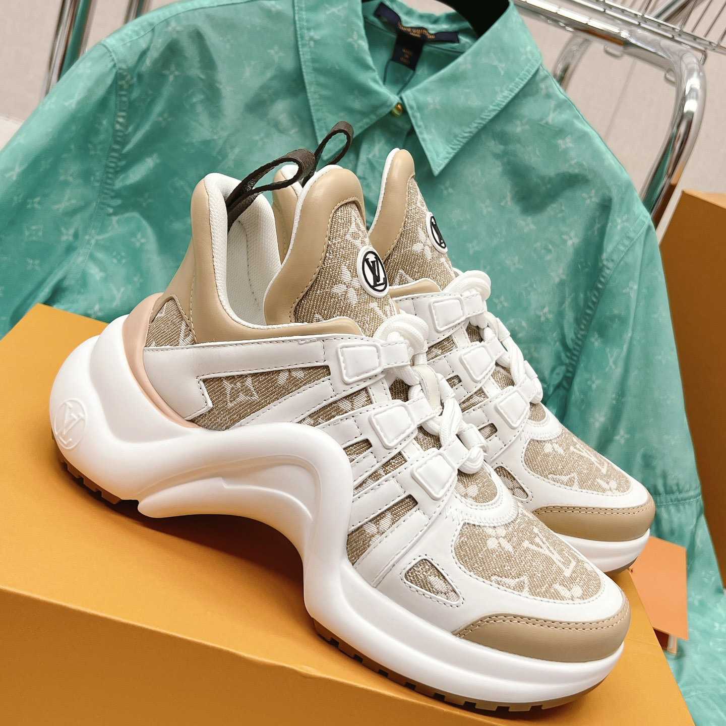 Louis Vuitton LV Archlight Trainers  (upon uk size)    1AB313 - EUR FASHION