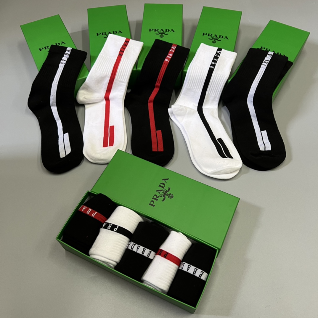 Prada Socks/Box - EUR FASHION