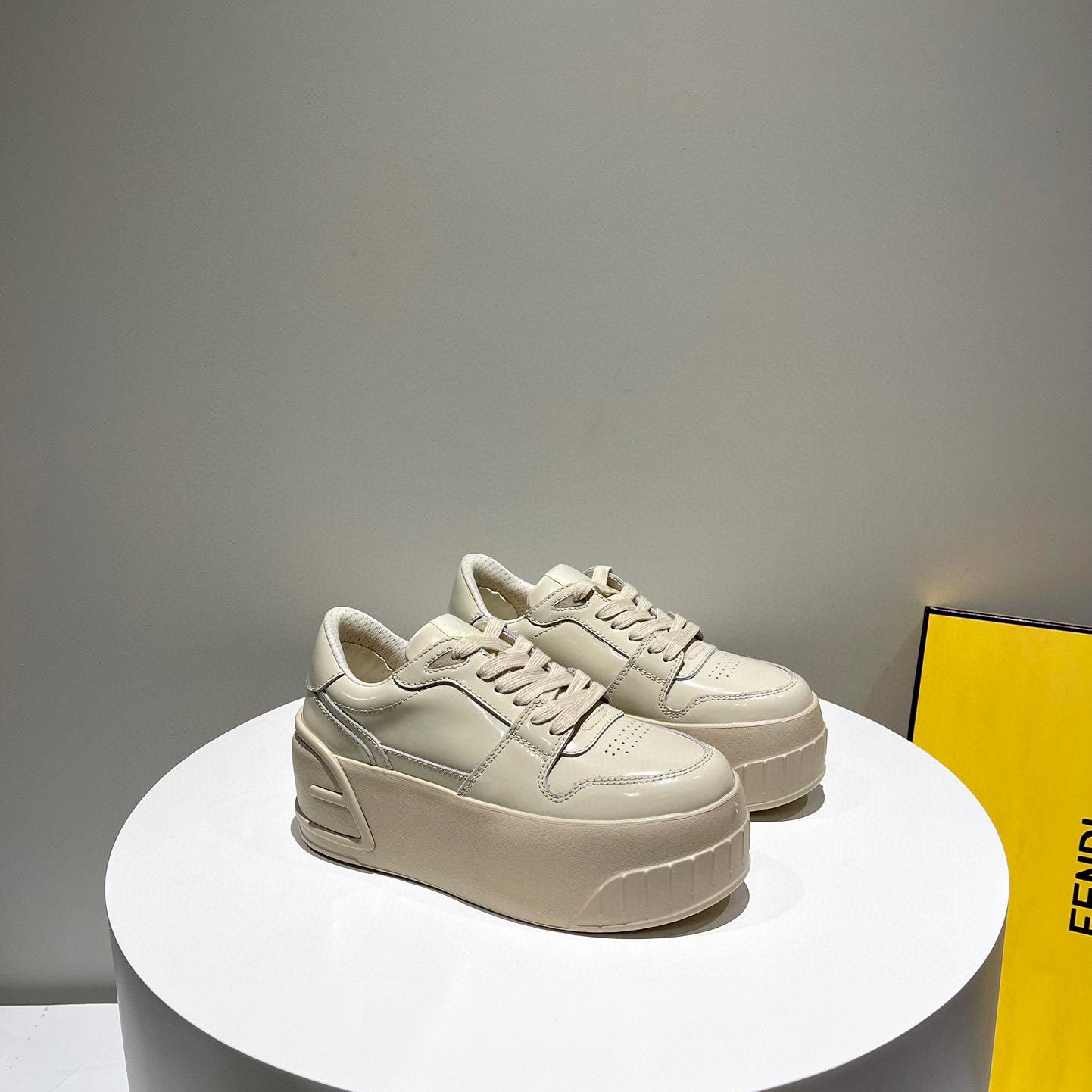 Fendi Fashion Show Beige Leather Low-Tops Sneaker  - EUR FASHION