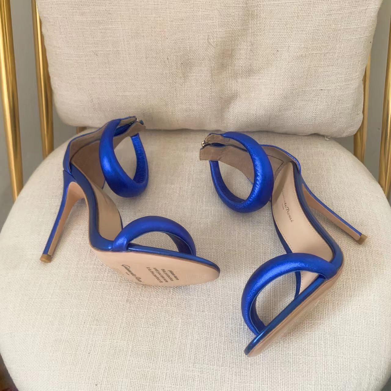 Gianvito Rossi Leather Bijoux Sandals - EUR FASHION