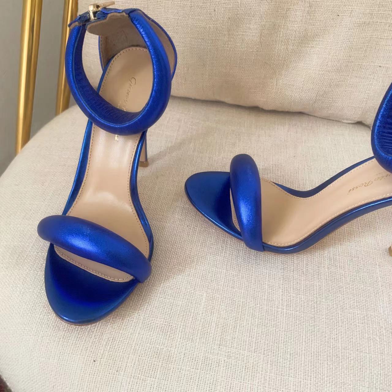 Gianvito Rossi Leather Bijoux Sandals - EUR FASHION