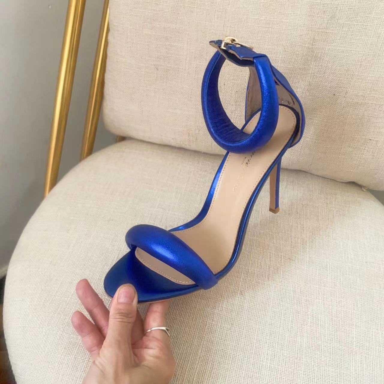 Gianvito Rossi Leather Bijoux Sandals - EUR FASHION