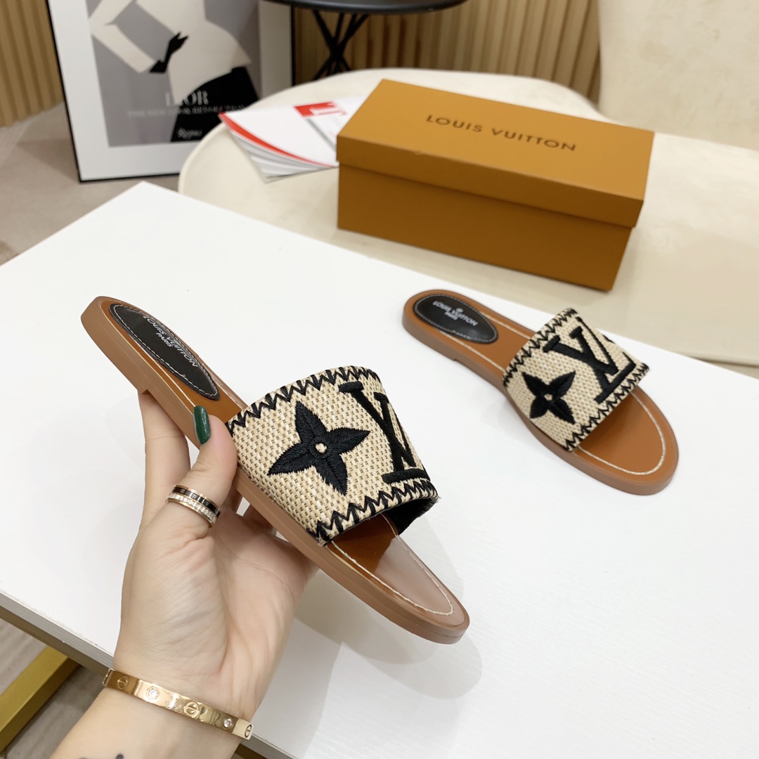 Louis Vuitton Lock It Flat Mule - EUR FASHION