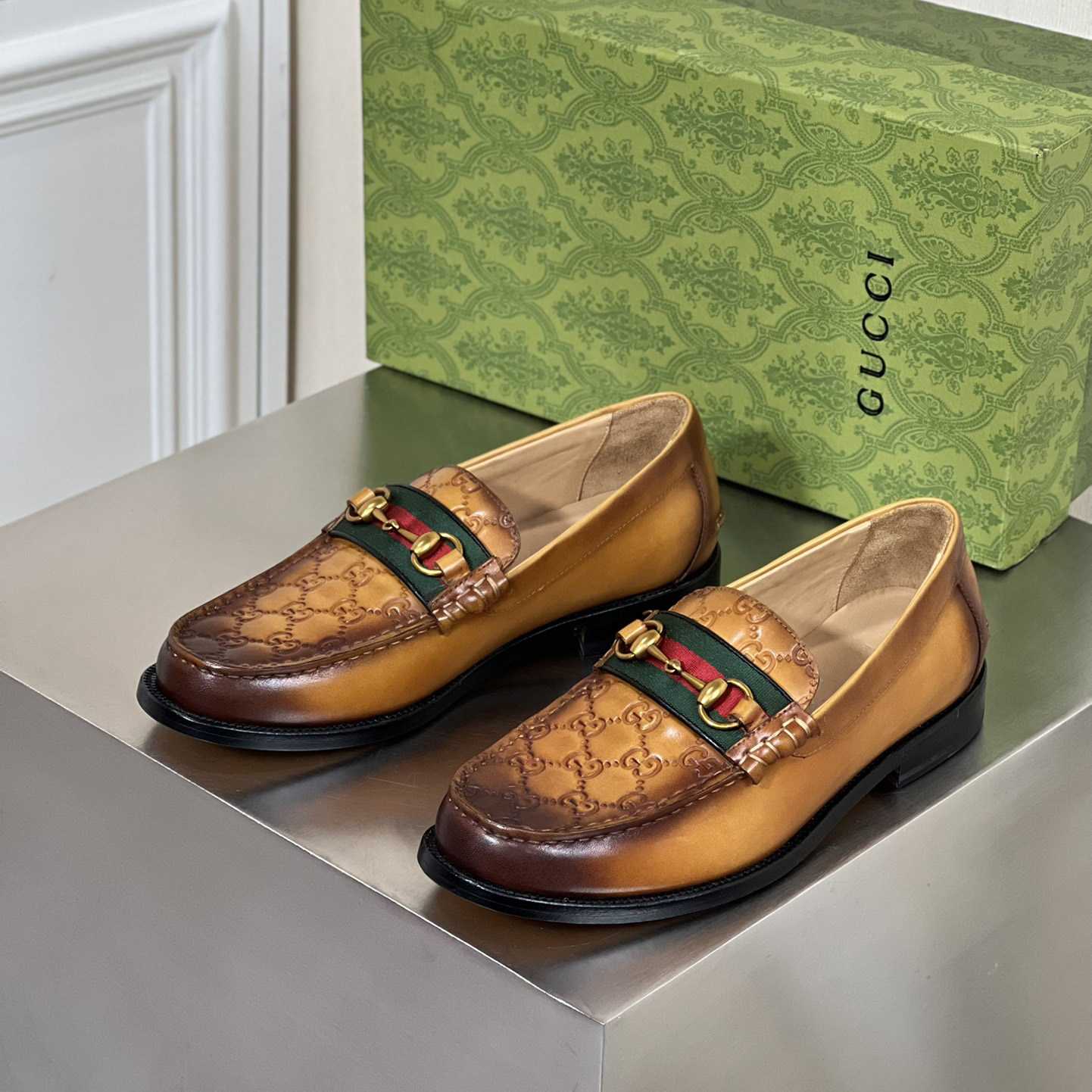 Gucci Men's Loafer With Horsebit - EUR FASHION