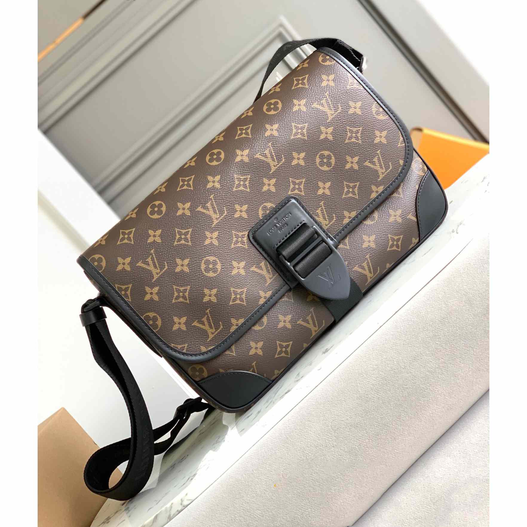 Louis Vuitton Archy Messenger MM(35x24x8CM)   M46328 - EUR FASHION