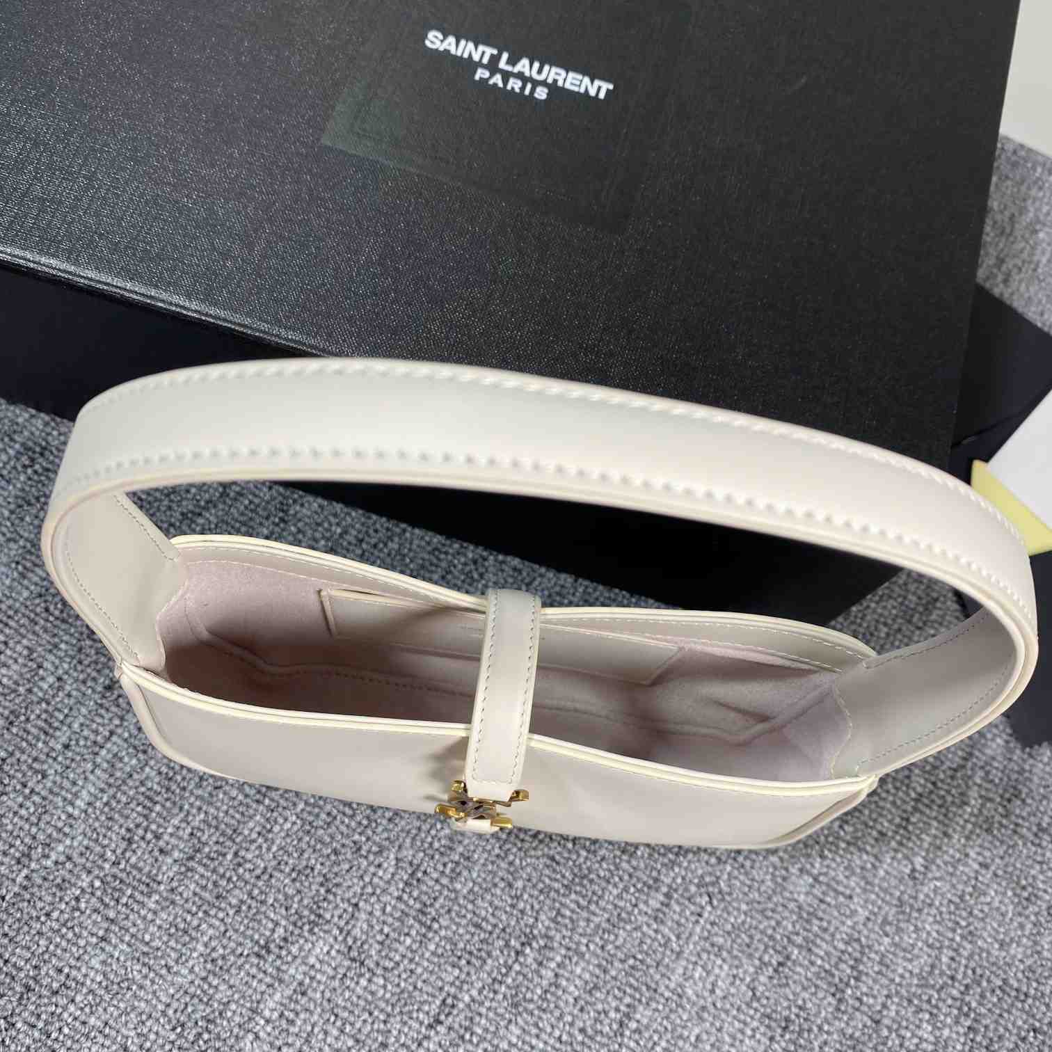 Saint Laurent Le 5 À 7 In Smooth Leather - EUR FASHION