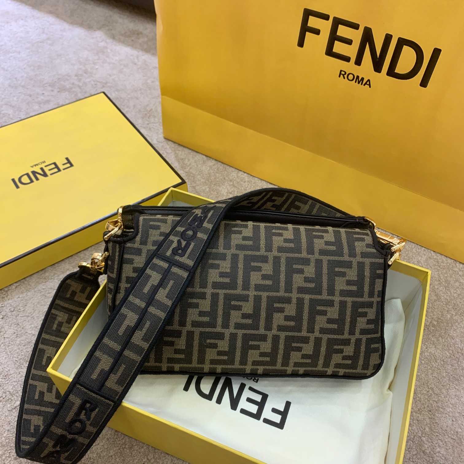 Fendi Baguette Jacquard FF Fabric Bag - EUR FASHION