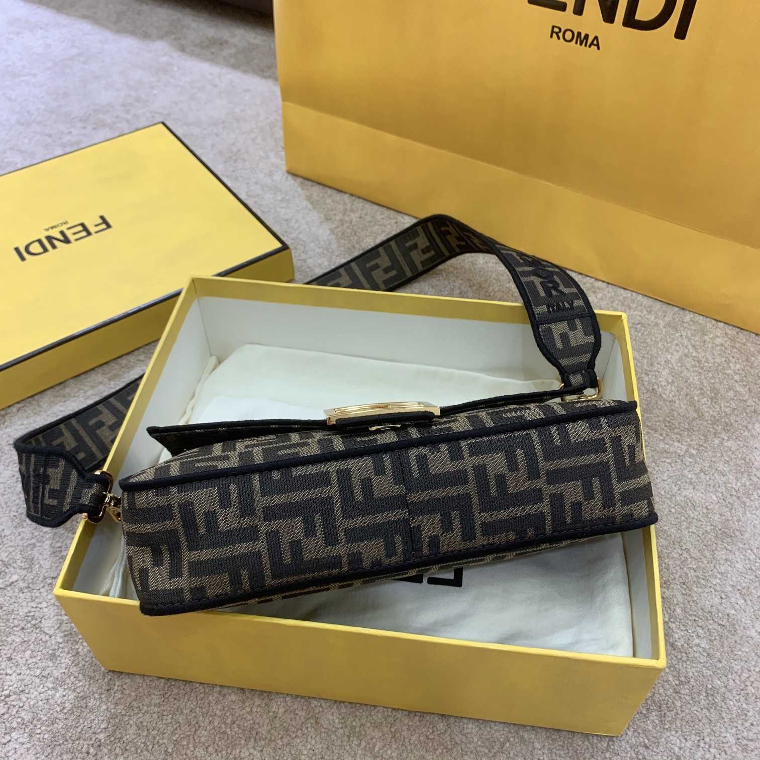 Fendi Baguette Jacquard FF Fabric Bag - EUR FASHION