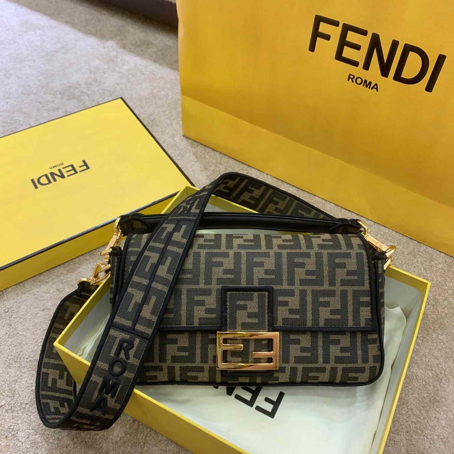 Fendi Baguette Jacquard FF Fabric Bag - EUR FASHION