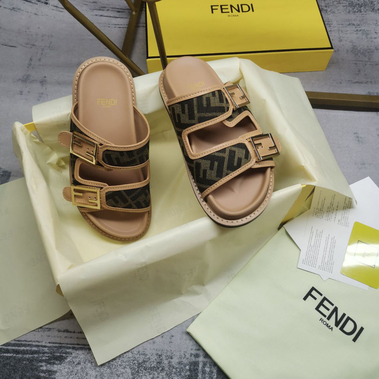 Fendi Feel Brown FF Fabric Slides - EUR FASHION