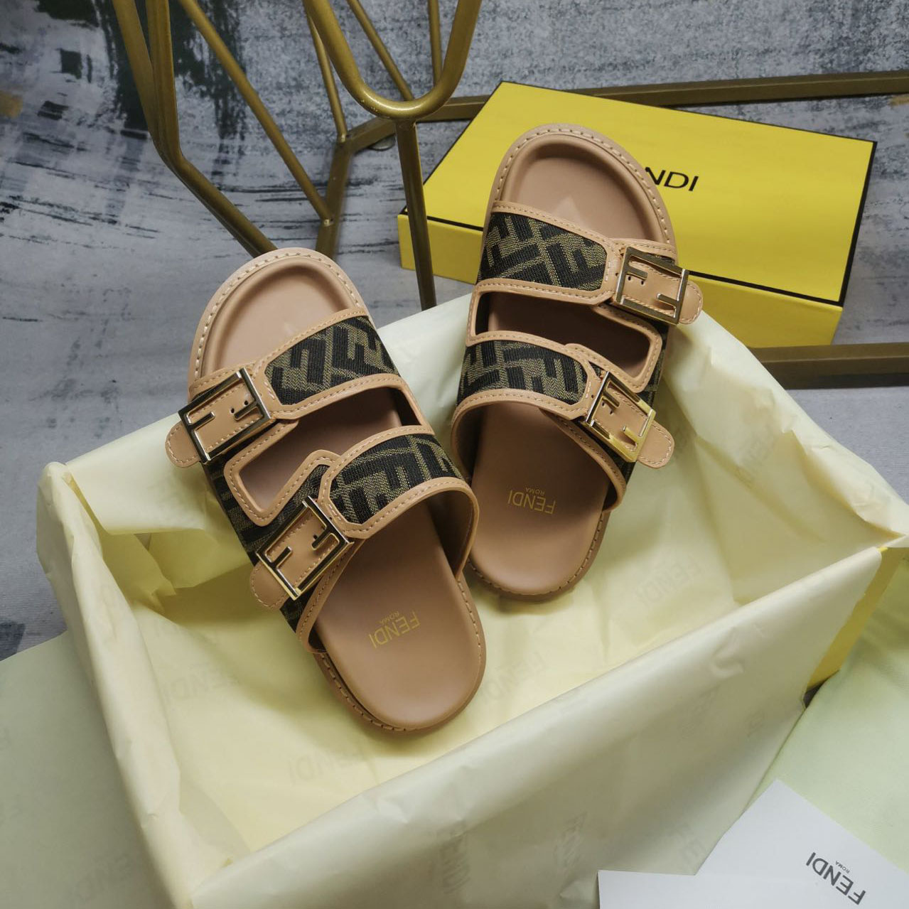 Fendi Feel Brown FF Fabric Slides - EUR FASHION