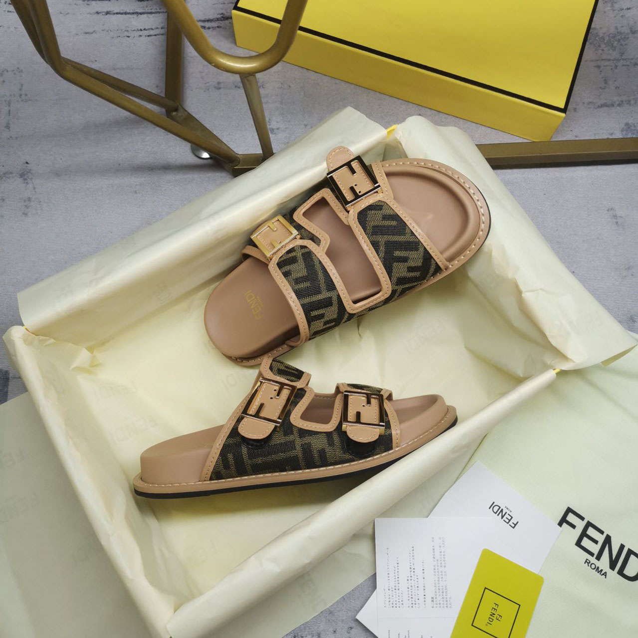 Fendi Feel Brown FF Fabric Slides - EUR FASHION