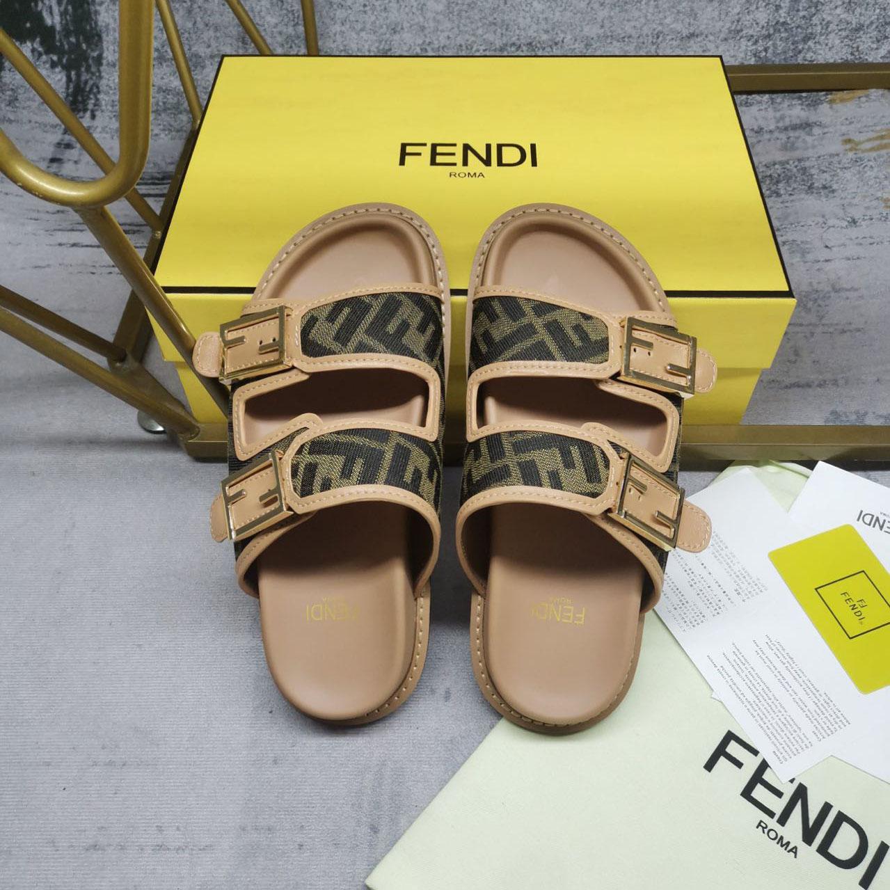 Fendi Feel Brown FF Fabric Slides - EUR FASHION