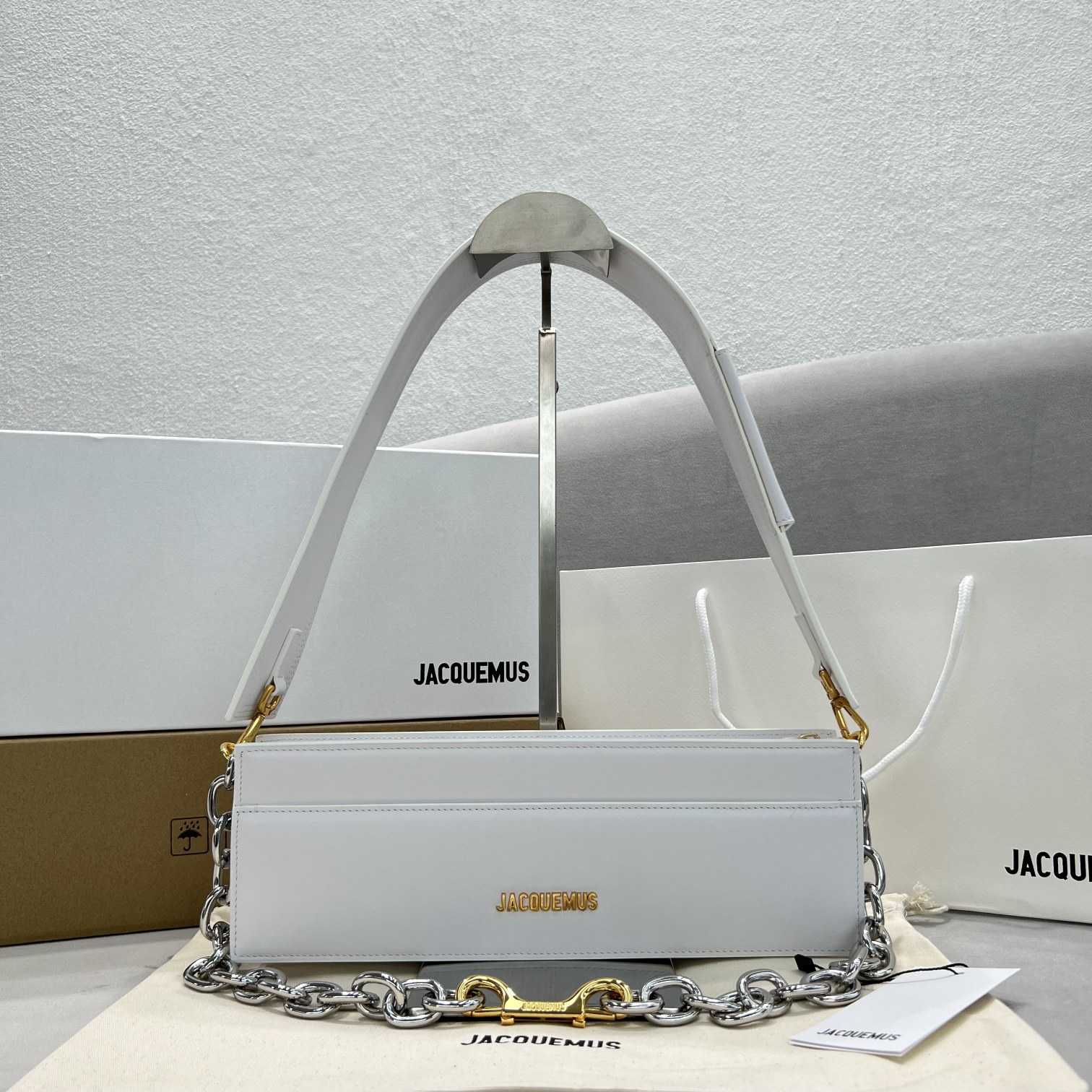 Jacquemus Le Ciuciu Leather Shoulder Bag (30x10.5x4.5cm) - EUR FASHION