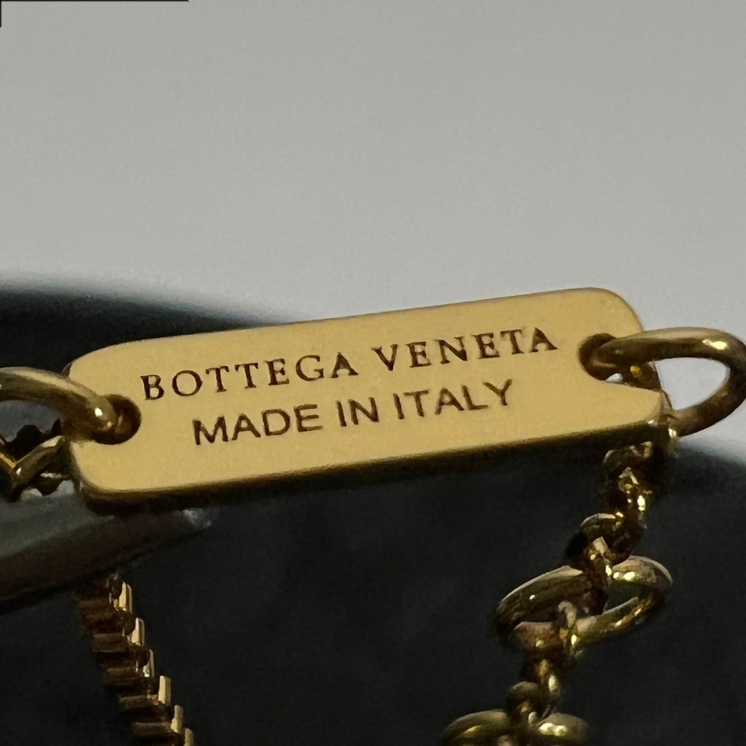 Bottega Veneta Drop Necklace - EUR FASHION