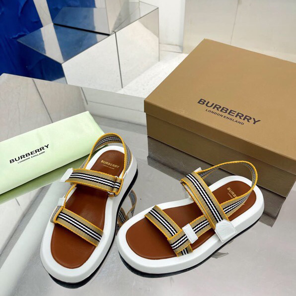 Burberry Icon Stripe Flat Sandals - EUR FASHION