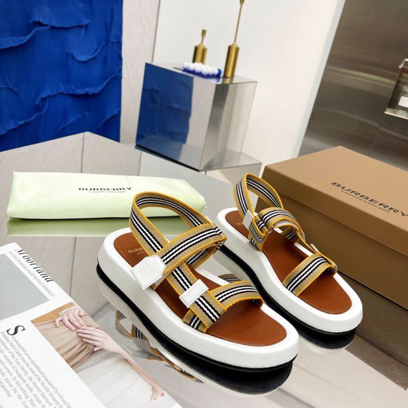 Burberry Icon Stripe Flat Sandals - EUR FASHION