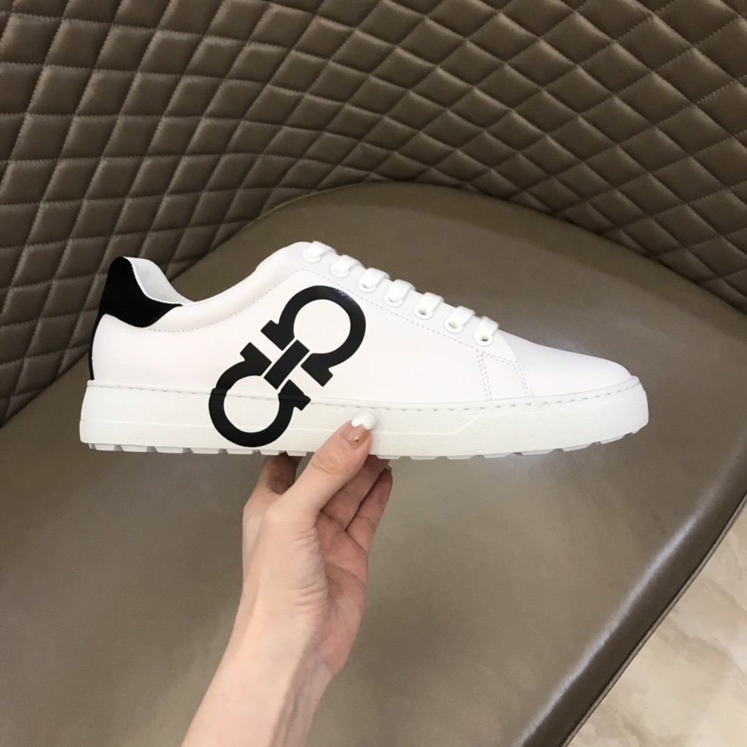 Ferragamo Gancini Sneaker - EUR FASHION