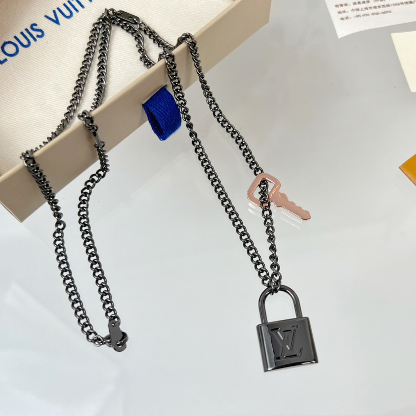 Louis Vuitton LV Padlock Pendant   M01149 - EUR FASHION