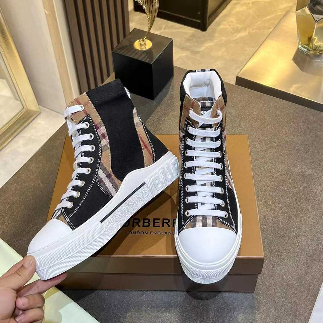 Burberry Vintage Check Lace-up Sneakers - EUR FASHION