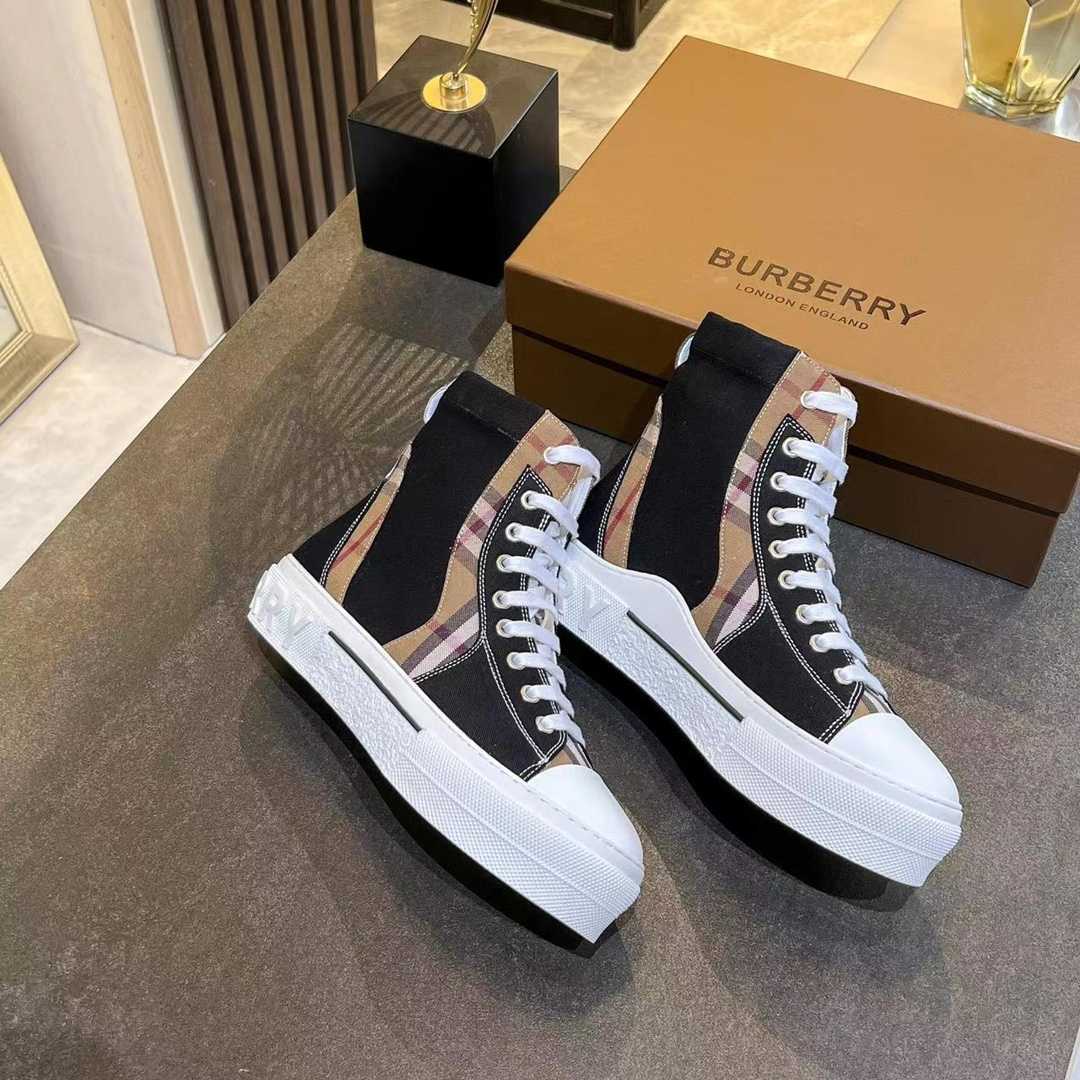 Burberry Vintage Check Lace-up Sneakers - EUR FASHION