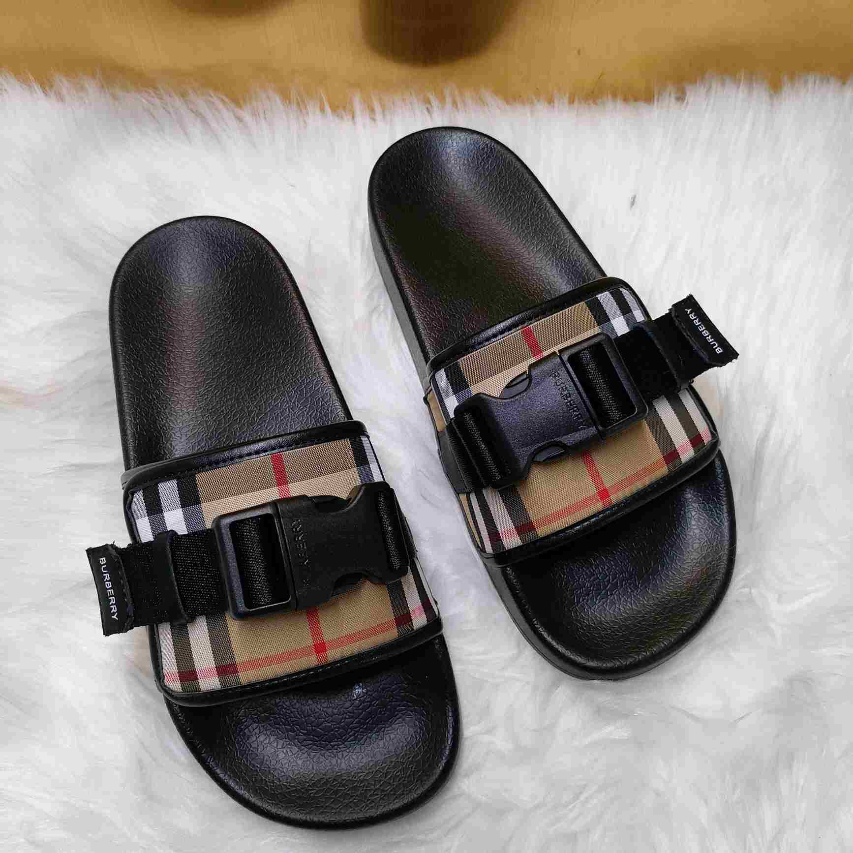 Burberry Buckle-strap Vintage Check Slides - EUR FASHION