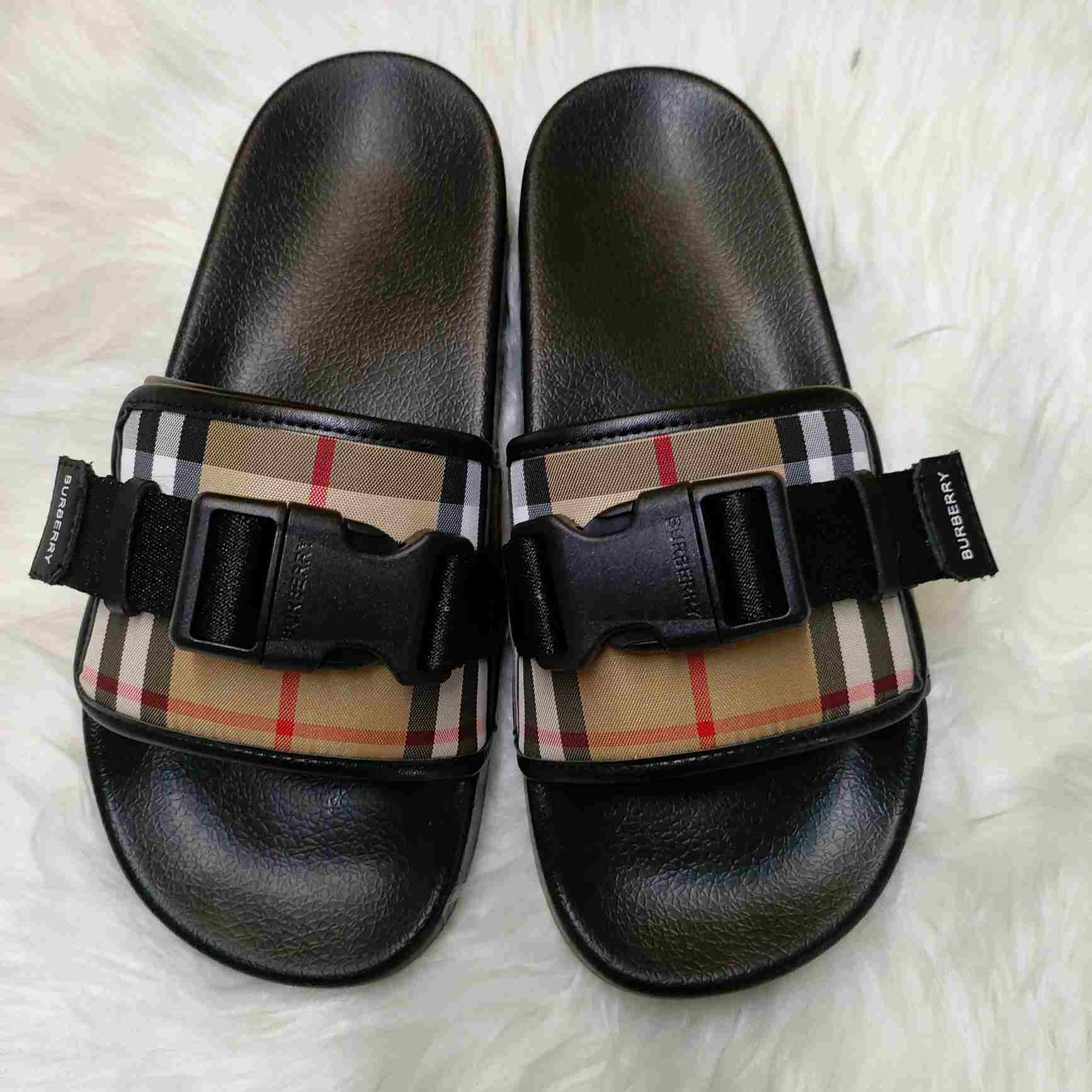 Burberry Buckle-strap Vintage Check Slides - EUR FASHION