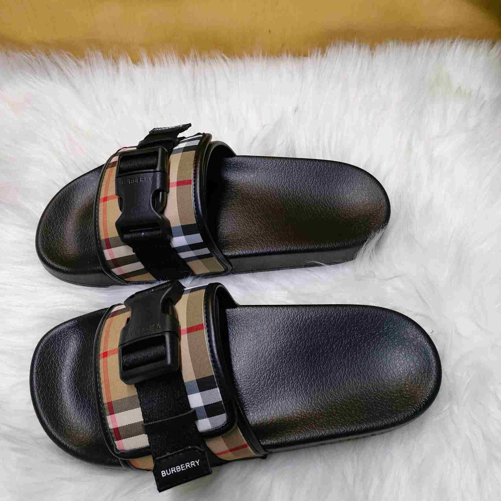 Burberry Buckle-strap Vintage Check Slides - EUR FASHION