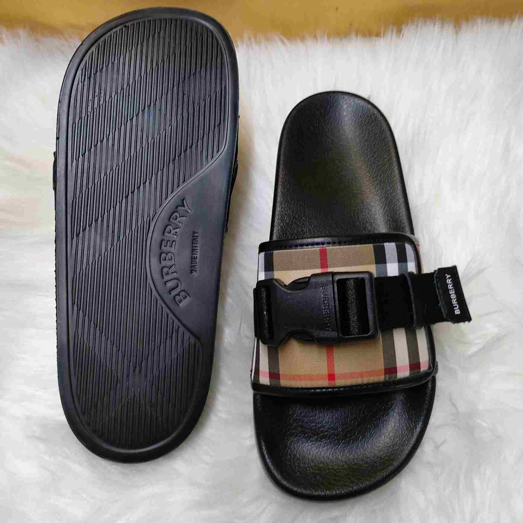 Burberry Buckle-strap Vintage Check Slides - EUR FASHION