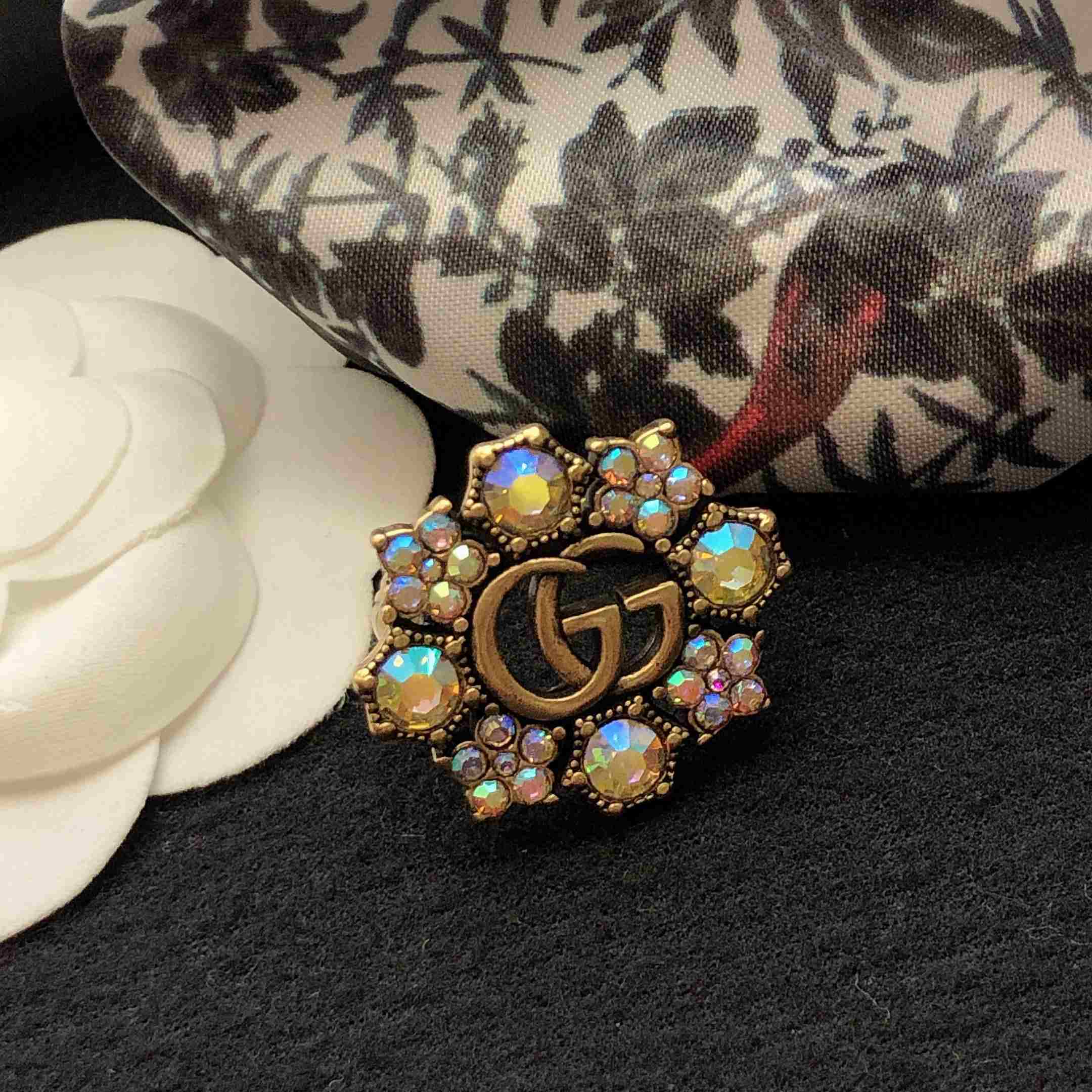 Gucci Double G Crystal Flower Ring - EUR FASHION