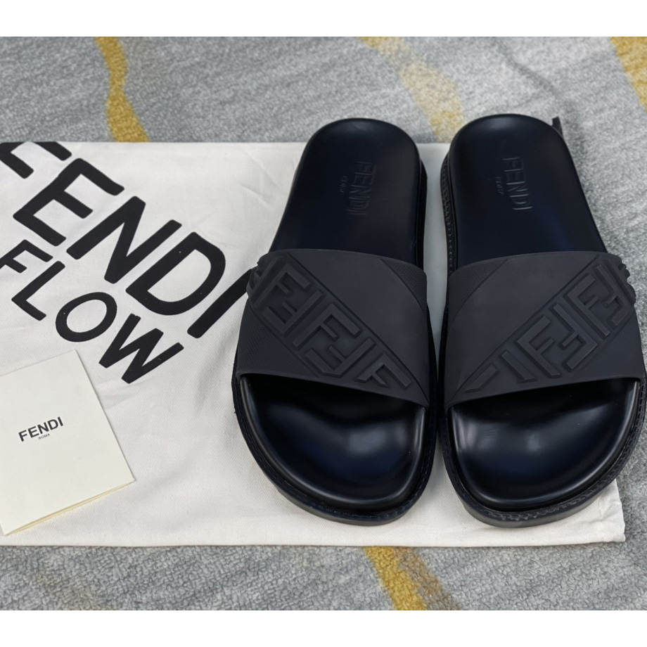 Fendi Black Rubber Footbed - EUR FASHION