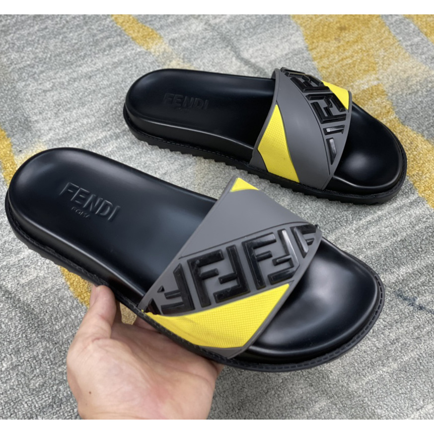 Fendi Multicolor Rubber Slides - EUR FASHION