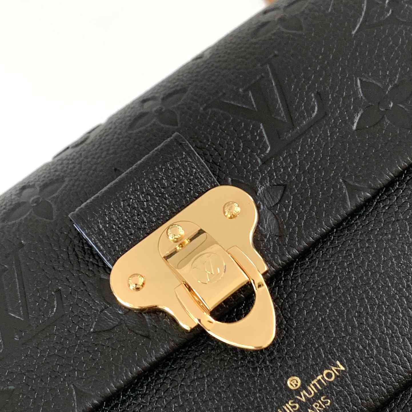 Louis Vuitton Black Monogram Empreinte Leather Vavin Wallet On Chain (19x 12.5 x 4 cm)    M67839 - EUR FASHION