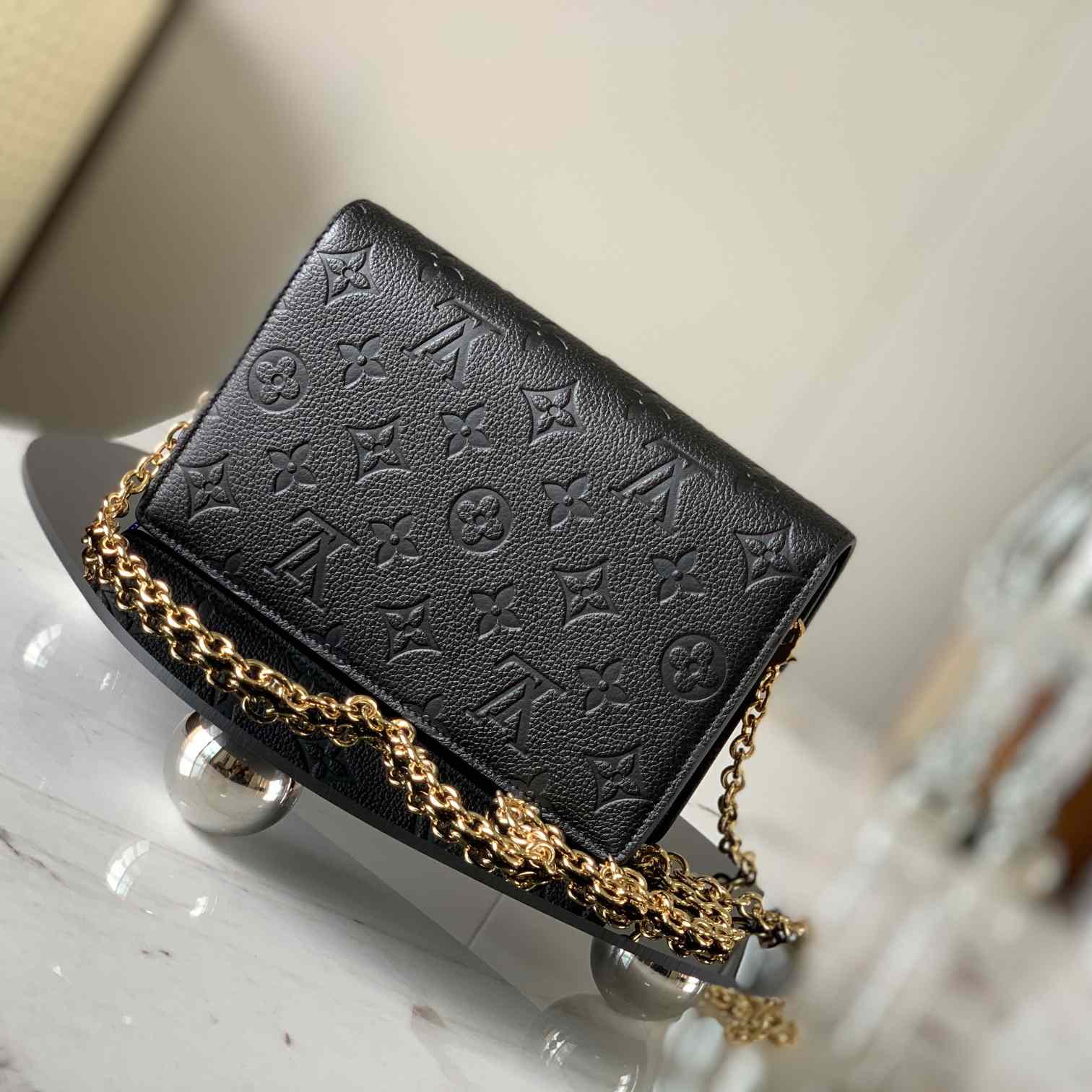 Louis Vuitton Black Monogram Empreinte Leather Vavin Wallet On Chain (19x 12.5 x 4 cm)    M67839 - EUR FASHION